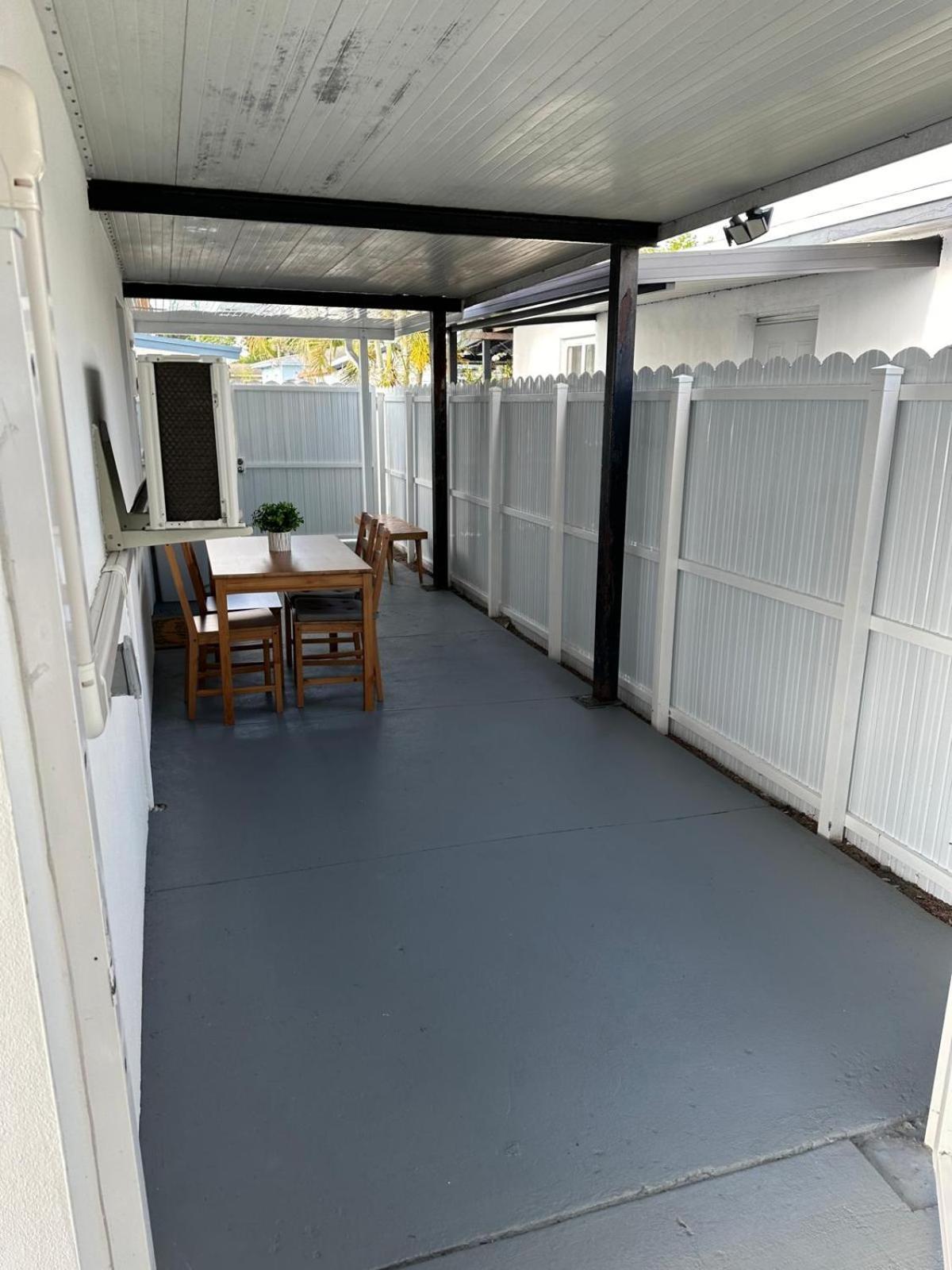 Adrien Guest Studio Miami Gardens Ngoại thất bức ảnh